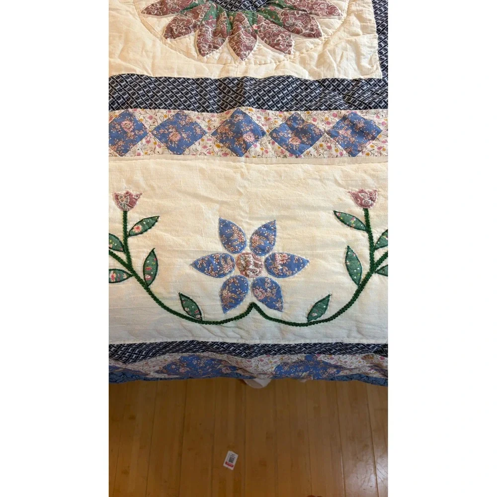 Vintage Floral Appliqué Quilt Full Queen 82x80 Cottage Country Ramie Cotton